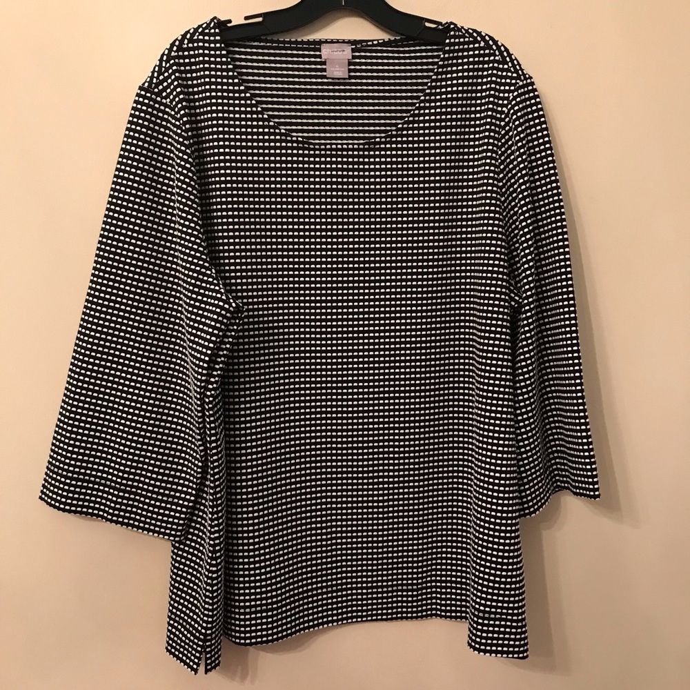 Chico's Black White Scoop Neck Top